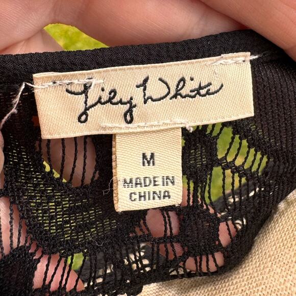 Lily White Black Multicolored Floral Butterfly Bell Sleeve Chiffon Blouse Medium - Picture 9 of 11